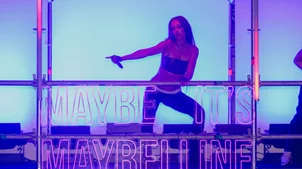 Η Maybelline και η Ελένη Φουρέιρα παρουσίασαν το πιο hot speakeasy experience, για πρώτη φορά στην Ελλάδα