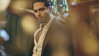 Ο Χρήστος Μάστορας τραγουδά τη "Μαργαρίτα"