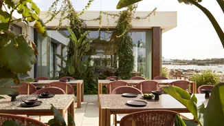 Έρωτας "κάτω" από τα Αστέρια της Γλυφάδας