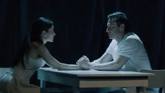 Το "Toxic" του Γιώργου Αγγελίδη σε δυναμική πρεμιέρα στο Θέατρο Αργώ