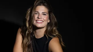 Ο Ιan Ikon επιστρέφει με το τραγούδι "Stay tuned"