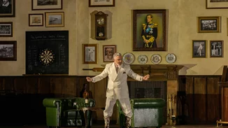 Η κωμική όπερα Φάλσταφ επιστρέφει για έξι παραστάσεις στην Εθνική Λυρική Σκηνή