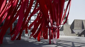 Η Xie Rong για πρώτη φορά στην Αθήνα, σε μια performance μουσικού αυτοσχεδιασμού