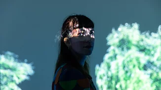 Το "LONE" είναι μία πολυμεσική performance live ηλεκτρονικής μουσικής, visuals και κίνησης που δεν πρέπει να χάσεις