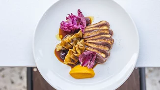 Microbakery το πρωί, μπιστρό το βράδυ: Τι παίζει στο Κουκάκι και το More Φίλings