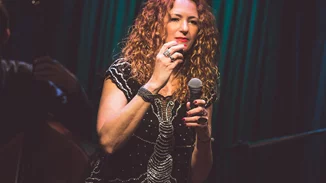 Υποδεχόμαστε το καρναβάλι με την "Πρέσβειρα" της Βραζιλιάνικης μουσικής στην Ελλάδα