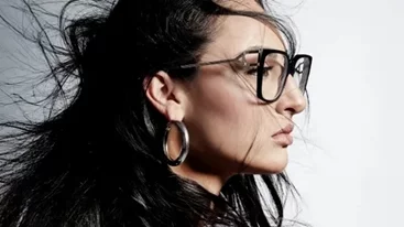 Ένα βίντεο με συμβολισμούς συνοδεύει το νέο τραγούδι "΄Άνεμος" που υπογράφει η Klavdia