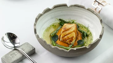 To νέο μενού γευσιγνωσίας του Sense βγάζει "Ρίζες στο Χρόνο"