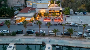 "Alpino": Ένα αυθεντικό ιταλικό πόστο αγκυροβολεί στο Μικρολίμανο