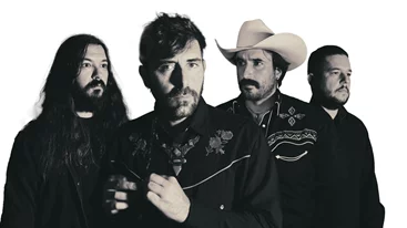 Συνέντευξη | Οι Electric Litany επιστρέφουν στην Ελλάδα με το πιο προσωπικό τους άλμπουμ στις βαλίτσες τους