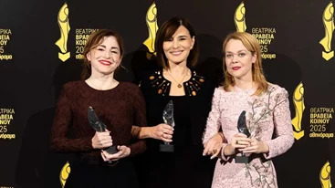 Δείτε φωτογραφίες από τους μεγάλους νικητές των Θεατρικών Βραβείων Κοινού 2025