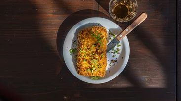 Σε αυτό το καφενείο στην Κυψέλη θα φας τη viral τηγανητή τυροκαυτερή