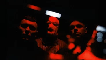 Οι Kneecap (ξανα)έρχονται στην Ελλάδα