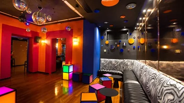 "Ντισκομπάλα": Ολόλαμπρη επιστροφή στη χρυσή εποχή της disco