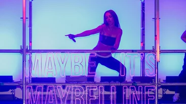 Η Maybelline και η Ελένη Φουρέιρα παρουσίασαν το πιο hot speakeasy experience, για πρώτη φορά στην Ελλάδα