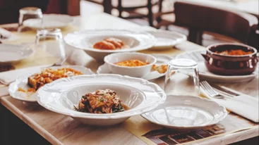 "Thomas 1971 Tavern"