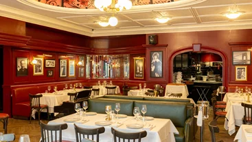 Αυτό το αρχοντικό εστιατόριο της Κηφισιάς άνοιξε πριν δυο χρόνια αλλά μοιάζει να ήταν πάντα εδώ