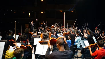 Η νεανική ορχήστρα El Sistema Greece φέρνει το πνεύμα των γιορτών στο Μουσείο Ακρόπολης