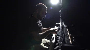 Ο DarkMatters υπογράφει ένα ξεχωριστό μουσικό ταξίδι από το σκοτάδι στο φως