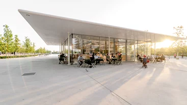 "Canal": Ολοήμερη απόλαυση με θέα το κανάλι