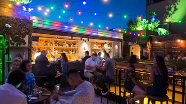 H ταράτσα στο Λοκάλι επιστρέφει ανανεωμένη