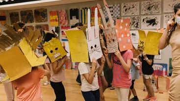 Με έμπνευση από τις Αποκριές ο Φεβρουάριος στο Μουσείο Κυκλαδικής Τέχνης