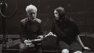 Η Billie Eilish συναντά τον James Cameron στη μεγάλη οθόνη