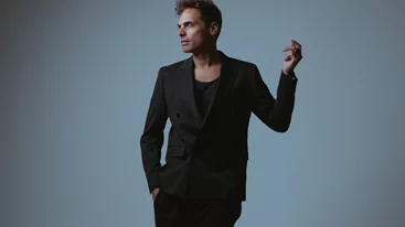 Ο Γιώργος Παπαγεωργίου και οι Polkar σε μια απρόβλεπτη συναυλία στον Σταυρό του Νότου