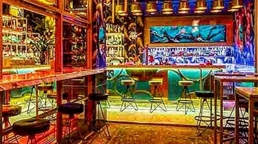 5 μπαρ-μπαμπούσκα: Γίνεται barhopping χωρίς να αλλάξεις μαγαζί;