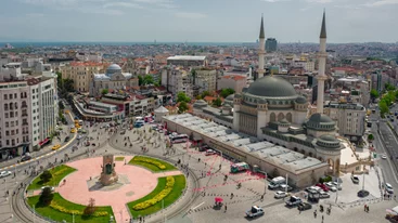 Κωνσταντινούπολη: Πάντα στην κόψη της Ανατολής και της Δύσης- Τα γευστικά best of