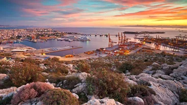 Για πρώτη φορά, οι αλάνες του Πειραιά ζωντανεύουν ξανά