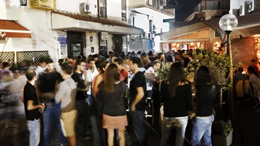 11 γειτονιές για  ατελείωτες μπαρότσαρκες