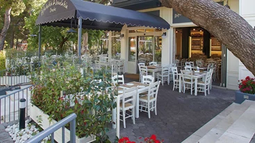 Biftekakia & Souvlakia: Τώρα και με... Δροσιά!