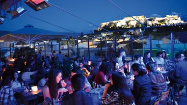 12 must ταράτσες για κοκτέιλ στο κέντρο