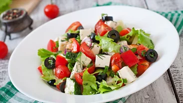 Κλασική Χωριάτικη στα «Κανάρια»