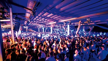 Ξενυχτήσαμε στην παραλιακή και επιλέξαμε τα καλύτερα