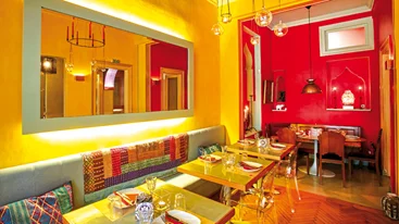 Ο ροζ ελέφαντας ήρθε στο κέντρο 