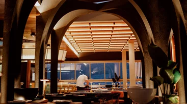 Τι γεύση αφήνει ένα δείπνο στο υψηλότερο κτίριο της Αθήνας