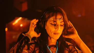 Το Cosmic Bordello προσγειώνεται τη βραδιά του Αγίου Βαλεντίνου στο Ρομάντσο