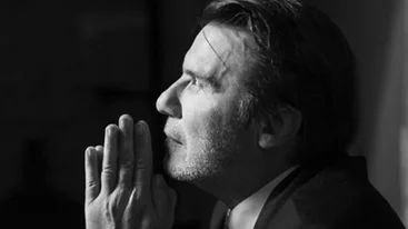 Ο Στράτος Τζώρτζογλου μάς λέει 4 πράγματα που πρέπει να ξέρουμε για το "Βροχή τα βέλη"