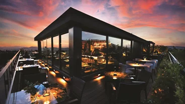 "Nobilis Restaurant": Διακοπές στο πιο όμορφο roof top της Κηφισιάς