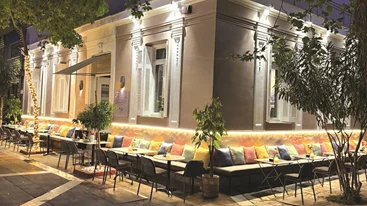 Amante Athens: Η Μόνα Λίζα βρήκε το χαμόγελό της