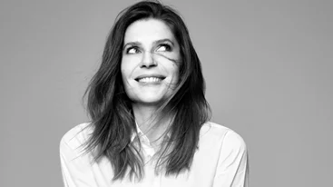 Η κόρη των Μαρτσέλλο Μαστρογιάννι-Κατρίν Ντενέβ στην Ελλάδα, με το μουσικό υπερθέαμα "Dream Requiem"