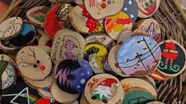 Τα μπαζάρ που παίζουν αυτό το ΣΚ στην Αθήνα για τις χριστουγεννιάτικες αγορές σας