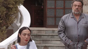 Theatre pick | Όταν το ελληνικό θέατρο γίνεται αιχμηρό: η "Έντα" του Παλούμπη και του Τσιοτσιόπουλου