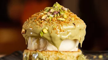 Τα πρώτα γλυκά burgers των ΜΠΑΡ ΜΠΕΕ ΚΙΟΥ είναι εδώ