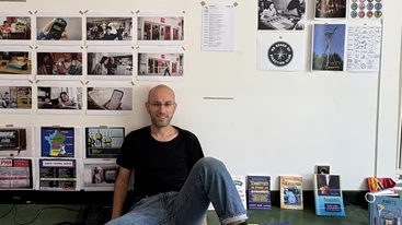 Radio Free Europe: ο Κοσμάς Νικολάου εκπέμπει από το Παρίσι