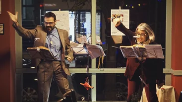 "Η Γυναίκα της Ζάκυθος": Ποίηση και μνήμη σε ζωντανό καφενείο