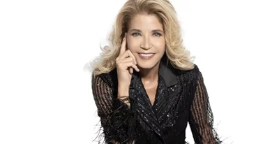 Η "αληθινή Κάρι Μπράντσο", για πρώτη φορά στην Ελλάδα