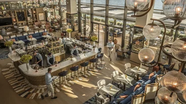 Θρυλικά bar vibes στο Avra και το τελευταίο The Great Sunday Club της χρονιάς